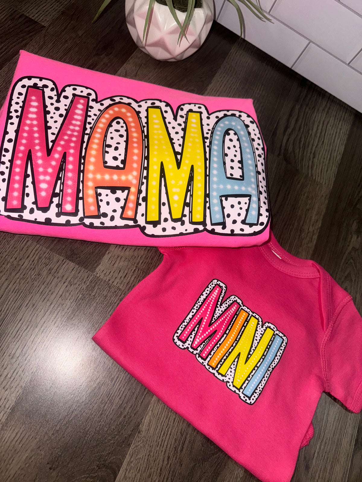 MAMA DOODLE TEE